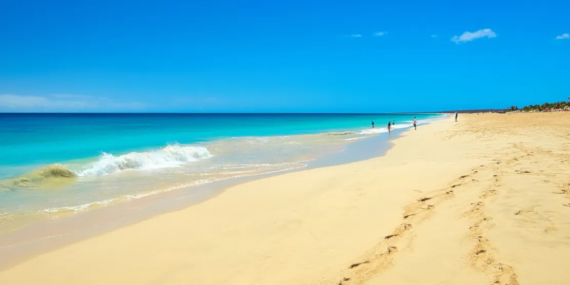 Sandy beach and turquoise Atlantic Ocean in Cape Verde in December